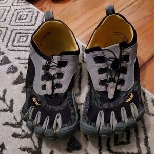 Vibram 5 finger shoes